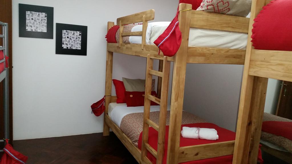 Turkish Style Hostel Lisbon Bilik gambar