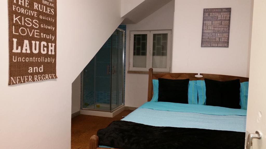 Turkish Style Hostel Lisbon Bilik gambar